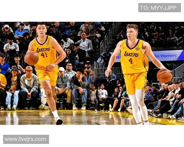 夏季联赛湖人对决热火年轻球员争夺战精彩上演