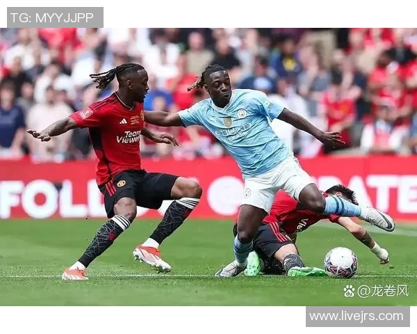 曼城与热刺激战正酣双方进球精彩纷呈引发球迷热议